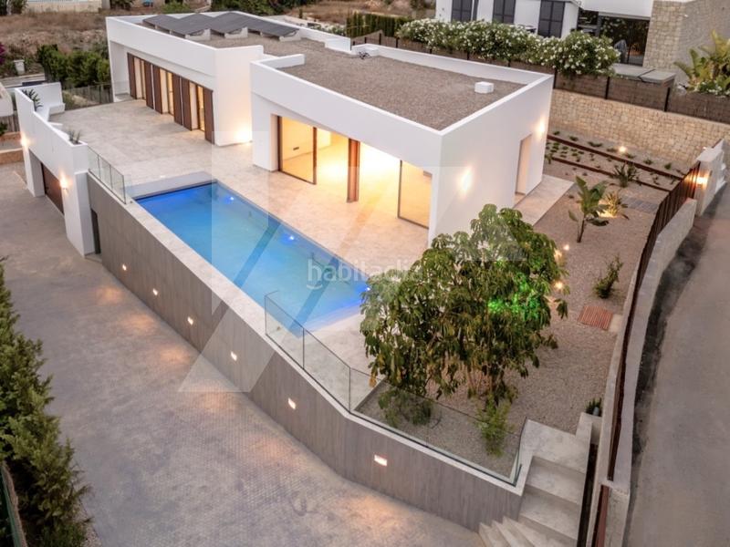 Foto 52399b93-f9ac-45c5-8eb3-dbc8fcfb2e16. Chalet with heating parking pool in La Fustera Benissa
