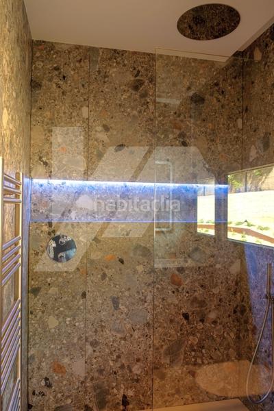 Foto 81f60ec2-37d4-40d3-9f51-e9e4d44b73e5. Chalet with heating parking pool in La Fustera Benissa