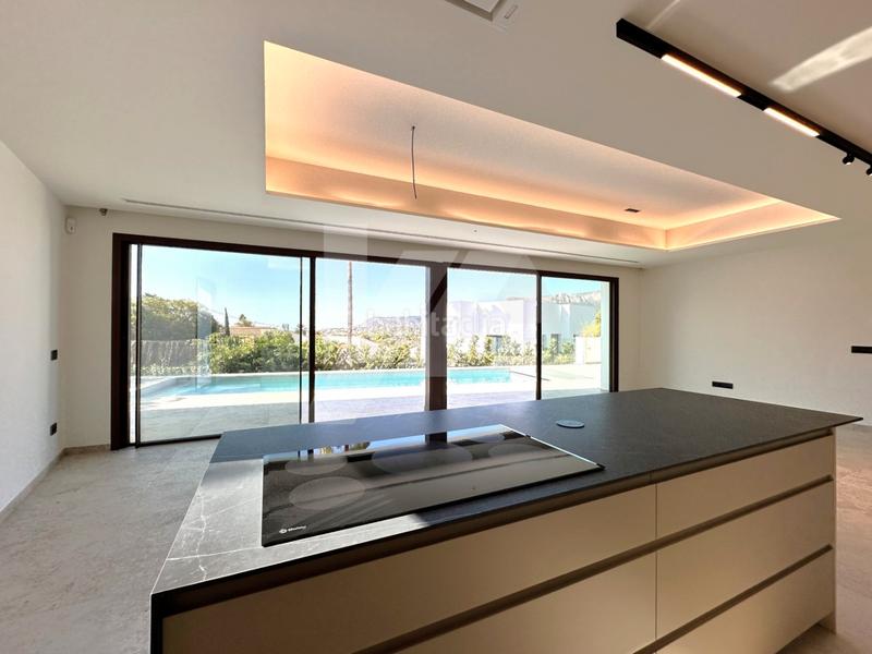 Foto ef95cb7f-84b5-4198-aa01-da1810b5afc4. Chalet en La Fustera Benissa