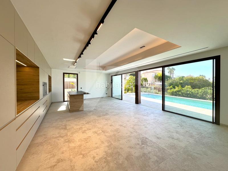 Foto c2370daf-e876-4cf4-a4cf-04844773ff6e. Chalet con riscaldamento parcheggio piscina in La Fustera Benissa