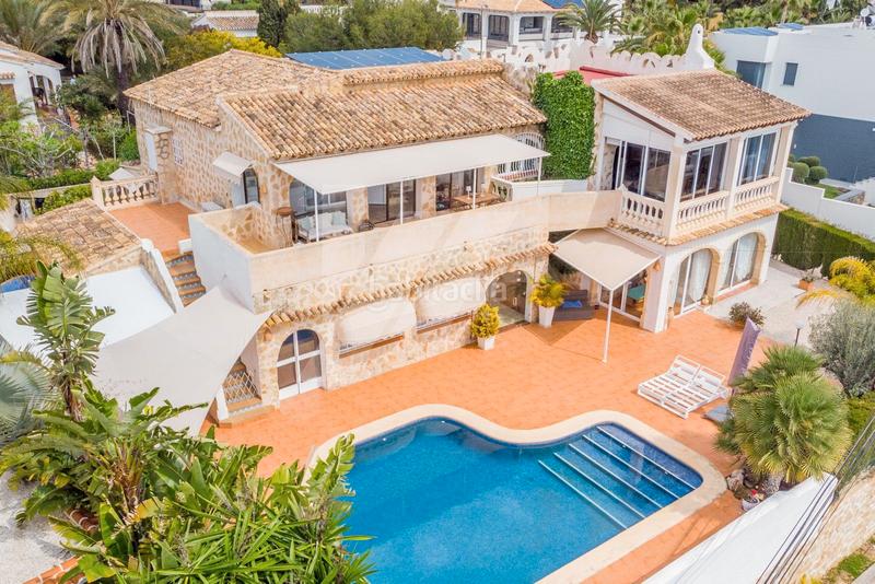 Foto fc91f087-e887-49db-a5e2-3ad20909e470. Chalet con riscaldamento parcheggio piscina in El Portet-Pla del Mar Moraira