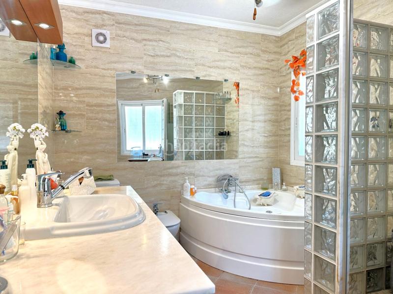 Foto 1ce33e4c-9871-45cc-beba-ef000fca67f9. Chalet mit heizung parking pool in Pinar de Advocat-Cometa Moraira