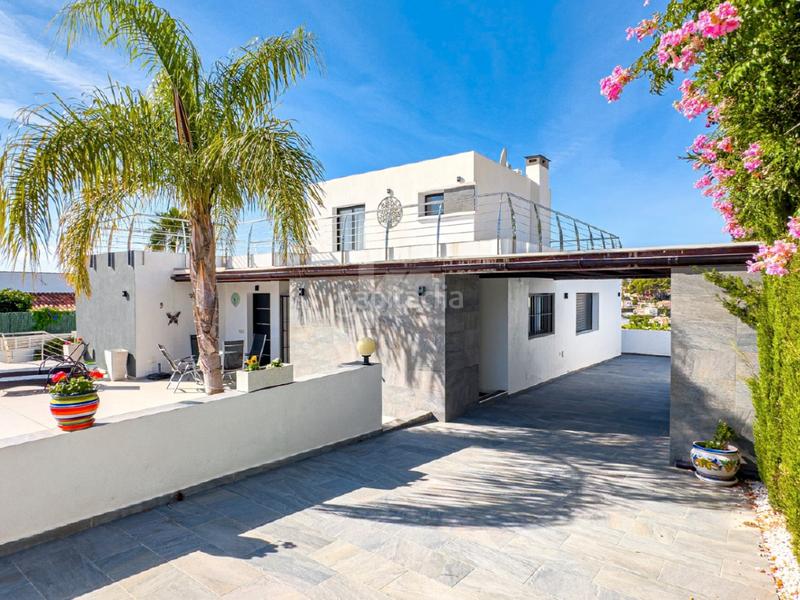 Foto 75ec4117-24bd-4497-ace7-164b8b146ab0. Chalet mit heizung parking pool in La Fustera Benissa