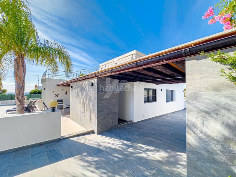 Foto 90805c85-8a3b-4a3a-90a9-1777af0f3eb2. Chalet mit heizung parking pool in La Fustera Benissa