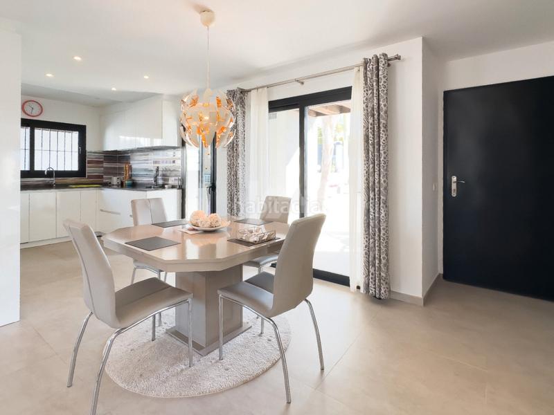 Foto 1fce1ba0-4963-4c89-bea1-9cfb3ca2a324. Chalet with heating parking pool in La Fustera Benissa