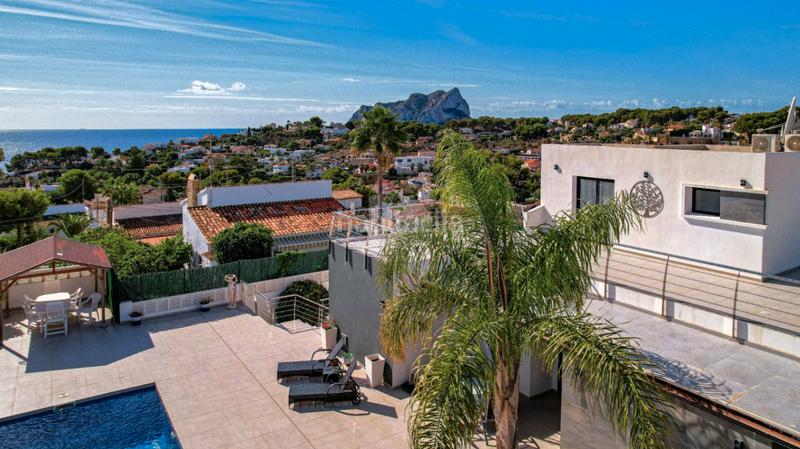 Foto 133e7ccb-fcdd-4888-882e-2a43a3fd831a. Chalet avec chauffage parking piscine dans La Fustera Benissa