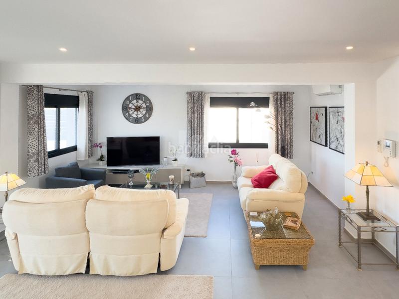 Foto 168a6ae6-4fbe-4ccf-83d3-5b6338b36c6f. Xalet amb calefacció aparcament piscina a La Fustera Benissa