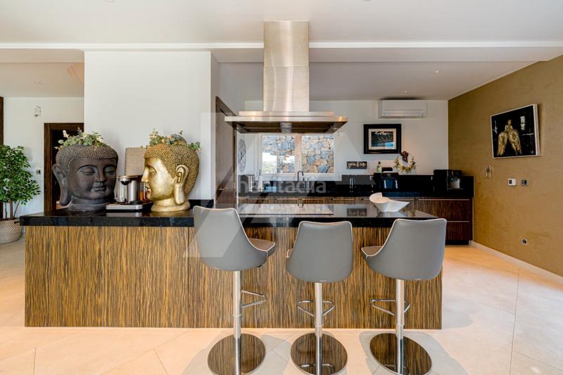 Foto d0ecba58-68aa-418a-bacd-cbc84179592b. Xalet amb calefacció aparcament piscina a Paichi Moraira