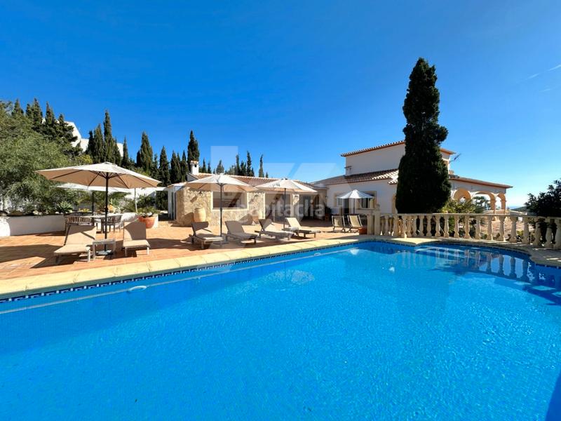 Foto b7c6a8bd-0669-4e9e-bbf1-1099b9a2d010. Chalet mit heizung parking pool in Cumbre del Sol Poble Nou de Benitatxell (el)