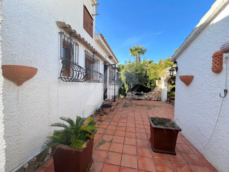 Foto 6c5103c9-8f6c-4e52-a7ed-b3f4cd63585f. Chalet en Cala Advocat-Baladrar Benissa