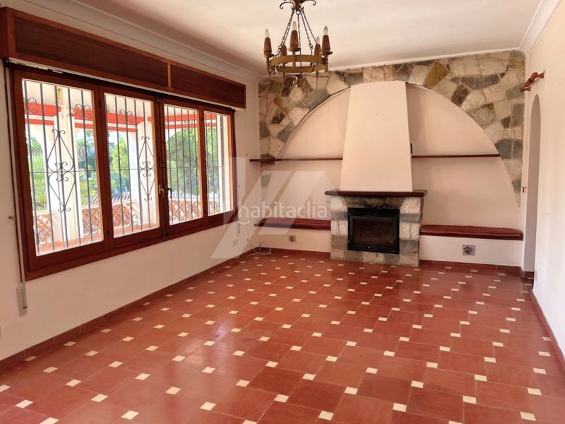 Foto bcca9e0b-f7c3-4444-99f2-912fb32c8e59. Chalet en Cala Advocat-Baladrar Benissa