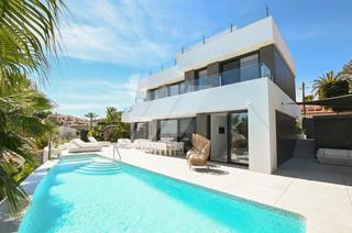 Chalet in Manzanera-Tosal