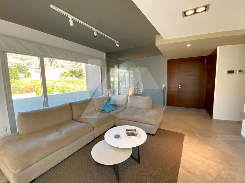 Foto 20584c65-9f8f-44cd-8e7c-2b2e891bd3a4. Xalet amb calefacció aparcament piscina a La Fustera Benissa