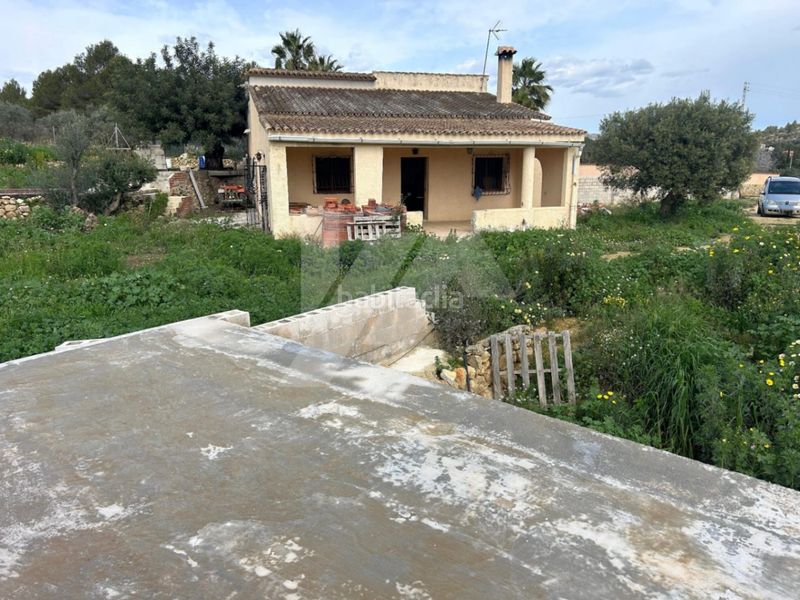 Foto 20fef0d8-5ba6-4bf0-bf13-d98ecfbe30a5. Masia amb aparcament a Benissa pueblo Benissa