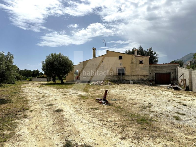 Foto bfd4c202-5245-49d6-a62a-ccdf4f2f466c. Masia amb aparcament a Benissa pueblo Benissa