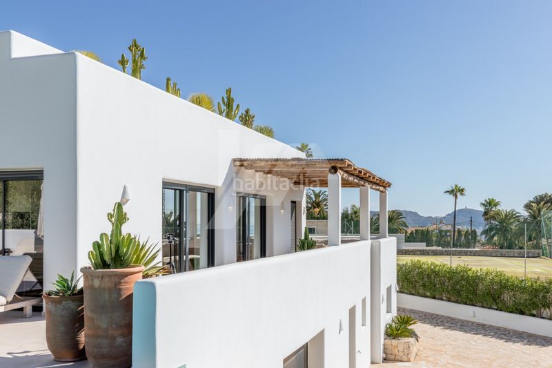 Foto 78784354-5220-4f64-abd6-f2669e4328a7. Xalet amb calefacció aparcament piscina a Moravit-Cap Blanc Moraira