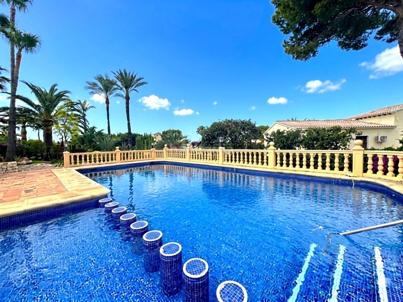 Foto dffcb83e-2869-4f5c-83c0-644fb3e2c3e5. House with heating parking pool in Moravit-Cap Blanc Moraira