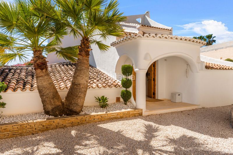 Foto d9d2d262-b2bd-44f6-b127-743bdea5e373. Chalet en La Fustera Benissa