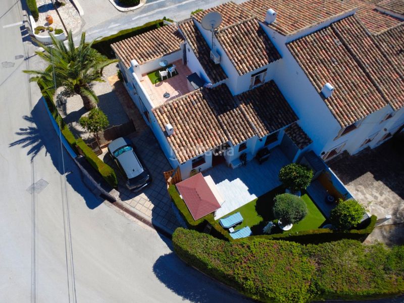 Foto f9a97c6e-b178-49bd-a487-04142de8cc4c. Casa pareada en Pinar de Advocat-Cometa Moraira