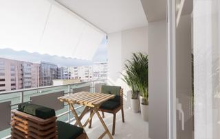 Pis  Calle de montesa. Vivienda exterior con terraza y trastero