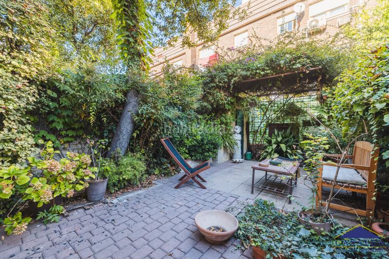 Foto 206a7a5c-2b81-47ac-8d75-519196b11ac8. Chalet  con terraza y jardin en Ciudad Jardín Madrid