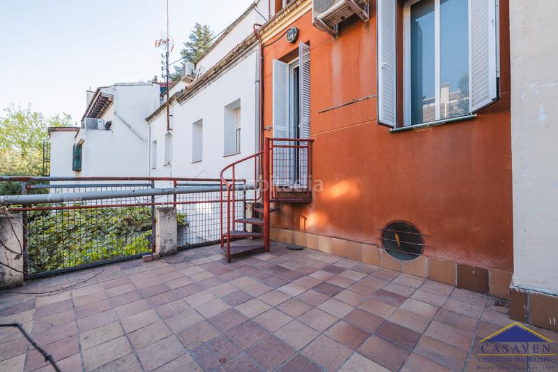 Foto 750fe137-b40c-4f67-9a7f-1d28efdb0490. Chalet  con terraza y jardin en Ciudad Jardín Madrid