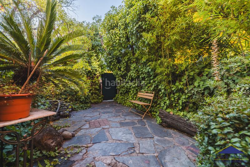 Foto 9e067848-3e88-4726-a345-cc80d9b217a6. Chalet  con terraza y jardin en Ciudad Jardín Madrid