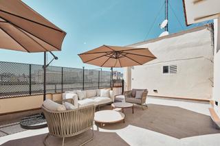 Ático  Calle de espartinas. Vivienda exterior con con terraza y balcon