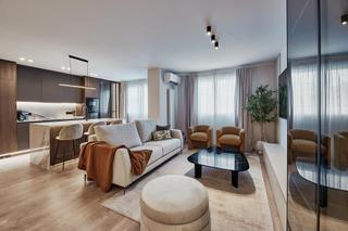 Pis  Calle del conde de pealver. Vivienda exterior reformada