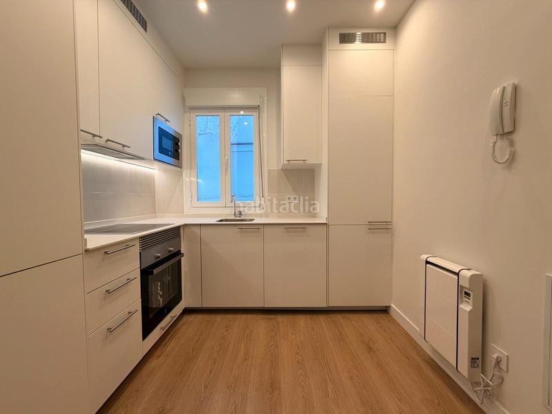 Foto 6debdc6d-83b2-47d2-afe8-0df964b2a7a2. Flat with heating in Arapiles Madrid