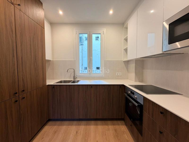 Foto f6f17704-45f5-4865-bfbb-a9ac9bc62128. Piso vivienda reformada en Ríos Rosas-Nuevos Ministerios Madrid