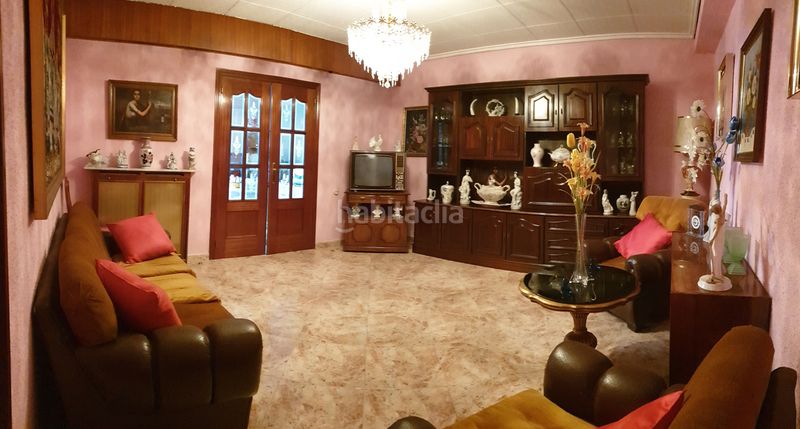 Foto 89b37f9e-2b7c-4ccd-8e24-d233756b2ce4. Edificio in Veredillas Torrejón de Ardoz