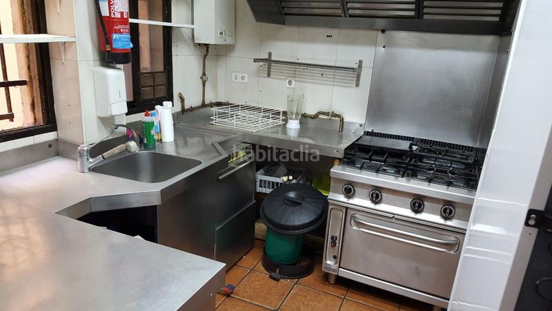 Foto 8bbc4864-44b6-40b3-8724-2367f680f2d1. Local commercial avec chauffage dans Fuente del Berro Madrid