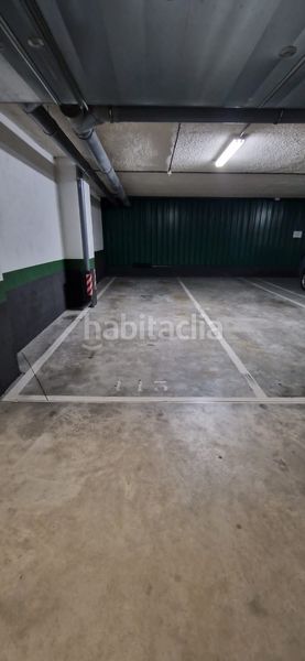 Foto 9ca4db2c-286c-4841-8c40-2f2adc308fad. Aparcament cotxe a Adelfas Madrid