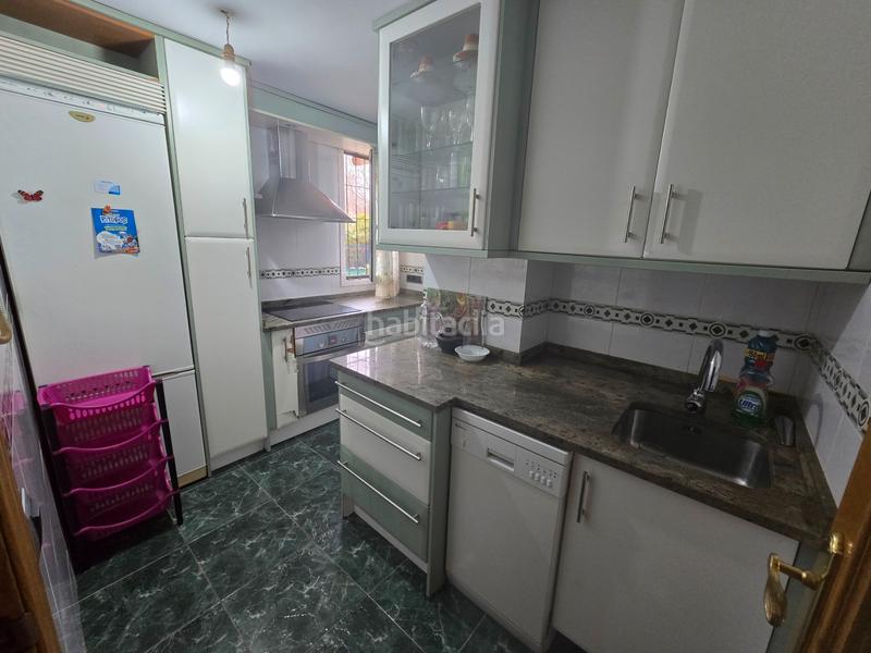 Foto fd0742df-6373-43dd-b8d3-2f0b6933f0ef. Piso en calle de luis marín 6 en Palomeras Sureste Madrid