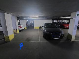 Parking voiture à Calle del Comercio