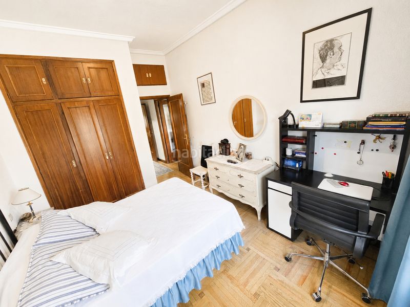 Foto b5fea360-9a52-496a-b1b0-59b4a3788f94. Flat with heating parking in Pacífico Madrid