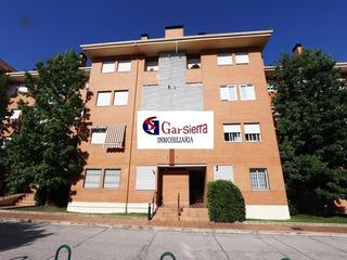 Aparcament cotxe a Los Valles. Estupendo garaje
