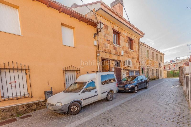 Foto d7c2b4fe-7ee5-40cf-87af-6ef738227541. Edificio in Navalafuente