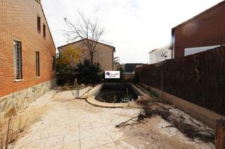 Casa en lamo (El). Gran chalet pareado
