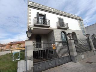 House in El Pilar-La Estación. Gran chalet independiente