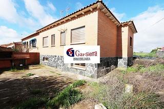 Casa a Santa Olalla. Chalet en casco urbano