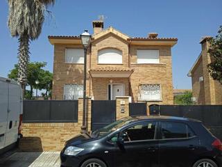 Casa a Serranillos del Valle. Gran chalet