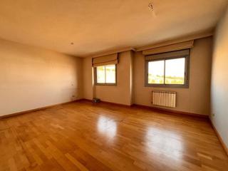 Appartement à Las Tablas. Piso de 3 dormitorios con 2 baños