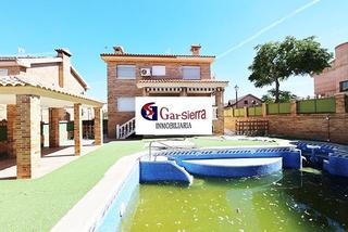 Maison à Serranillos del Valle. Gran chalet