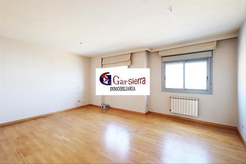 Foto 382a7ed3-2ee9-4df1-ad38-1766a5ae374f. Piso  de 3 dormitorios con 2 baños en Las Tablas Madrid