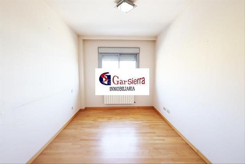 Foto f1b46b1a-a33f-471f-a3b4-28cbae15c0d5. Piso  de 3 dormitorios con 2 baños en Las Tablas Madrid