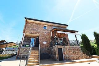Haus in Colmenarejo. Chalet con piscina privada