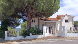Haus in San Martín de Valdeiglesias. Gran chalet independiente