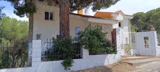 Haus in San Martín de Valdeiglesias. Gran chalet independiente